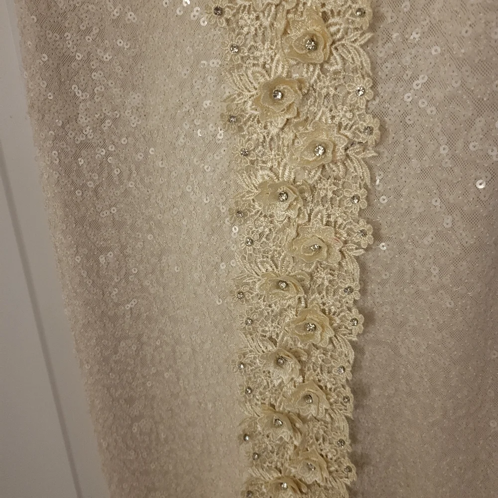 Dress - Picture 5 of 7